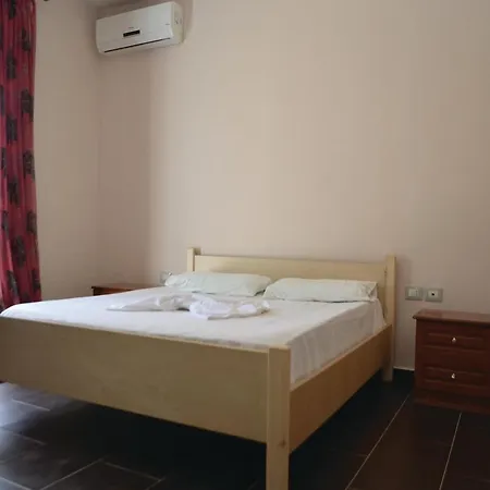 Apartament Sarande 20 *